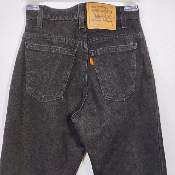 Vintage Levi's Orange Tab Relaxed Fit Tapered Leg Black Denim Jeans Size Small - Picture 7 of 12
